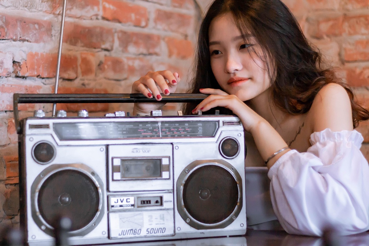 woman, vintage radio, portrait, asian, radio